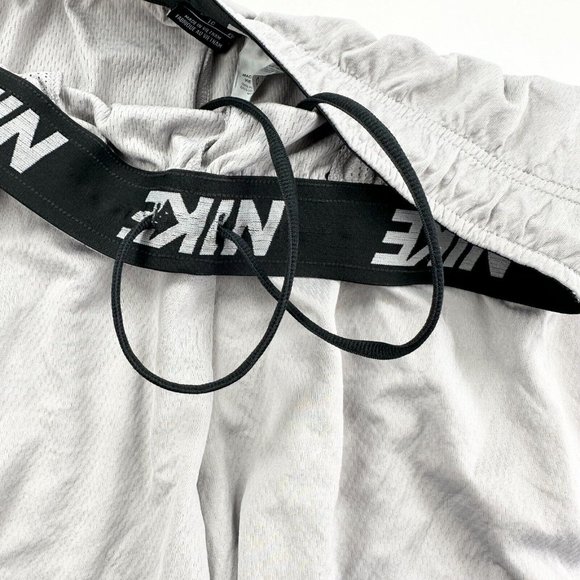 Nike Basketball Shorts Mens XL Grey Dri Fit Lightweight Running Sports Trunks - Picture 7 of 12